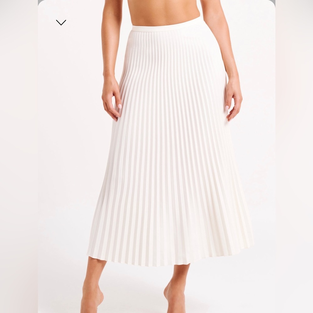 Meshki Mura Vest & Twyla Pleated Skirt